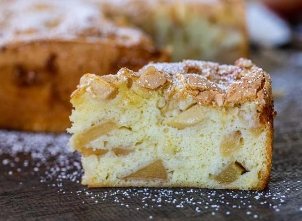 Шарлотка с яблоками
